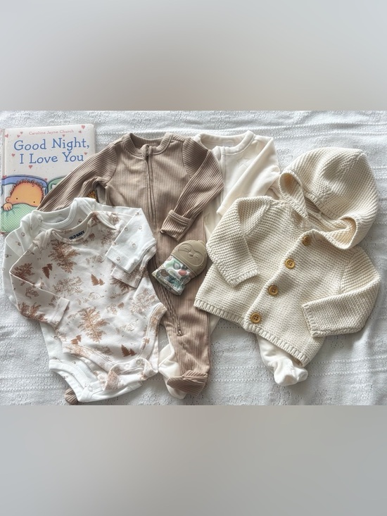 Neutral baby Other - Neutral Baby Bundle 0–3M | Cozy Set | Old Navy + Carters 🤍
